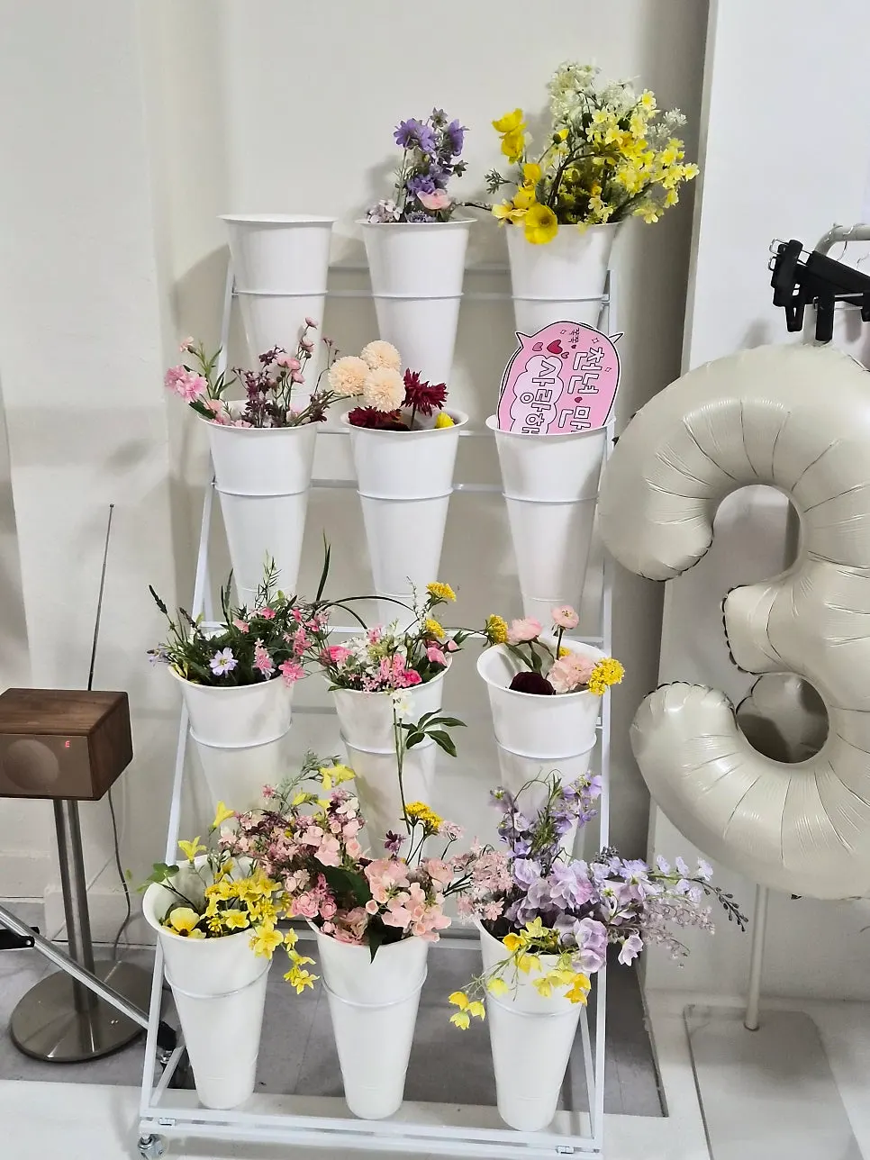Floor floral decoration prop at U&E Studio Seongsu