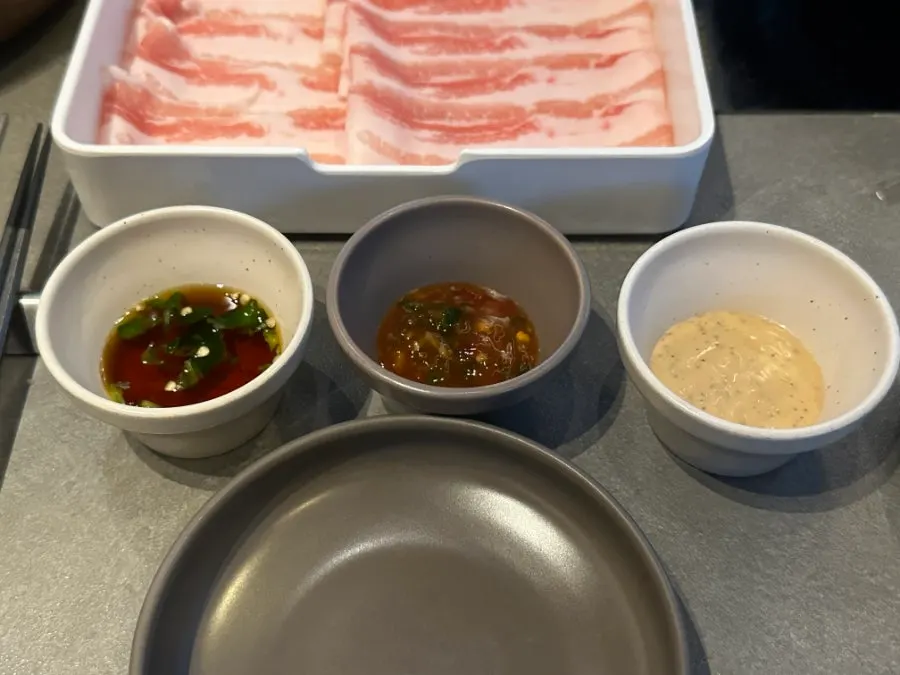 Shabu-shabu table setting through to the closing meal
