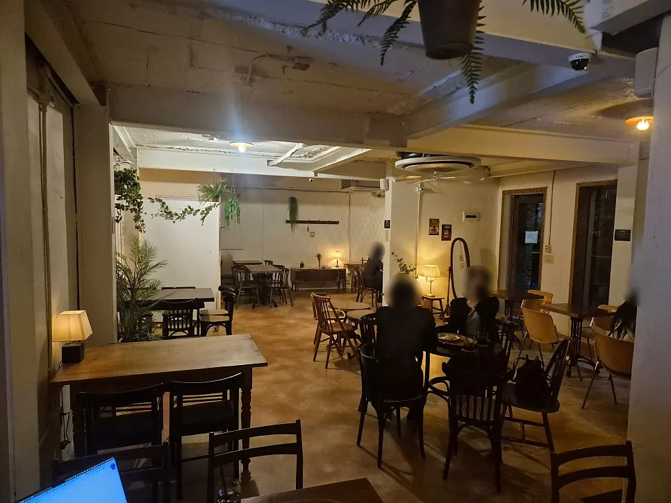 Photogenic café interior design