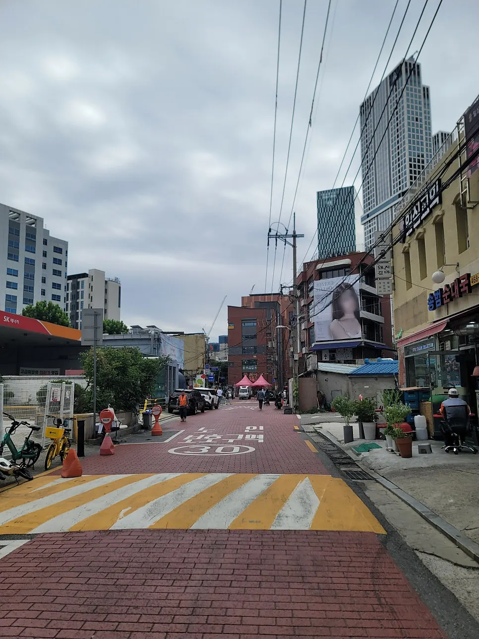 서울숲 산책로 가는 길의 성수동 거리