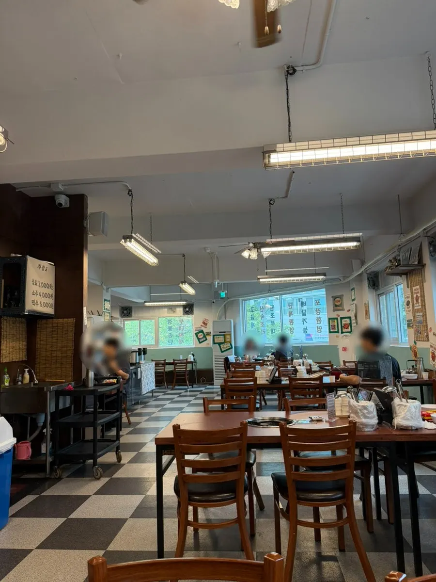 Retro-style hallway inside the restaurant