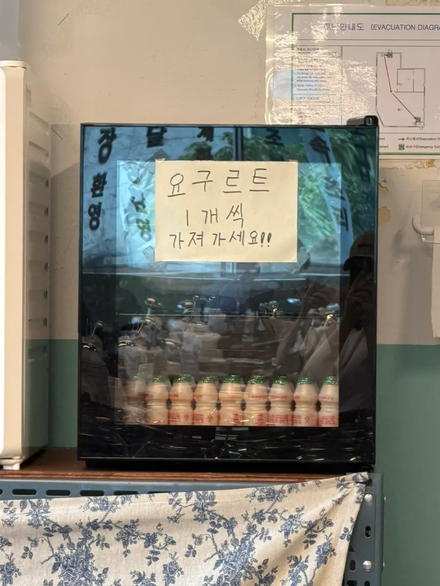 Dessert coffee machine corner