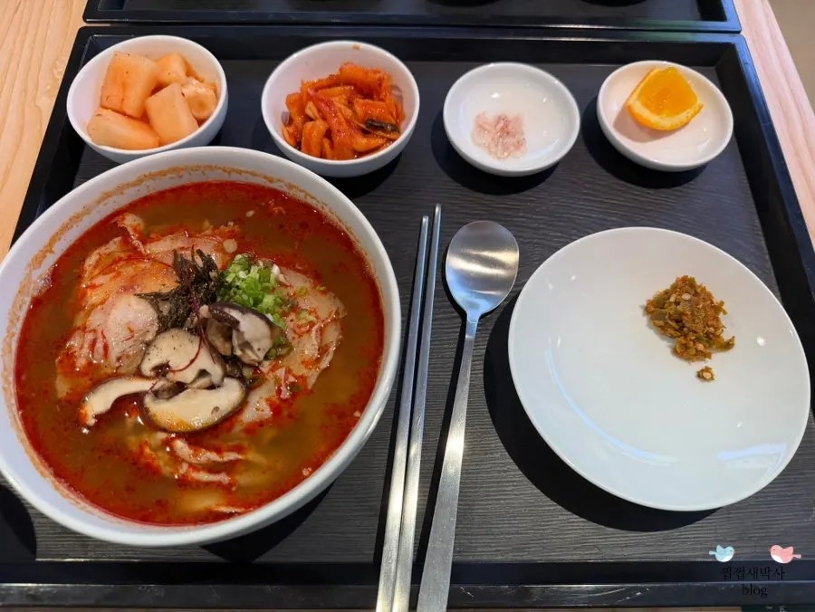 돼지고기가 넉넉한 맑은공탕 한 그릇