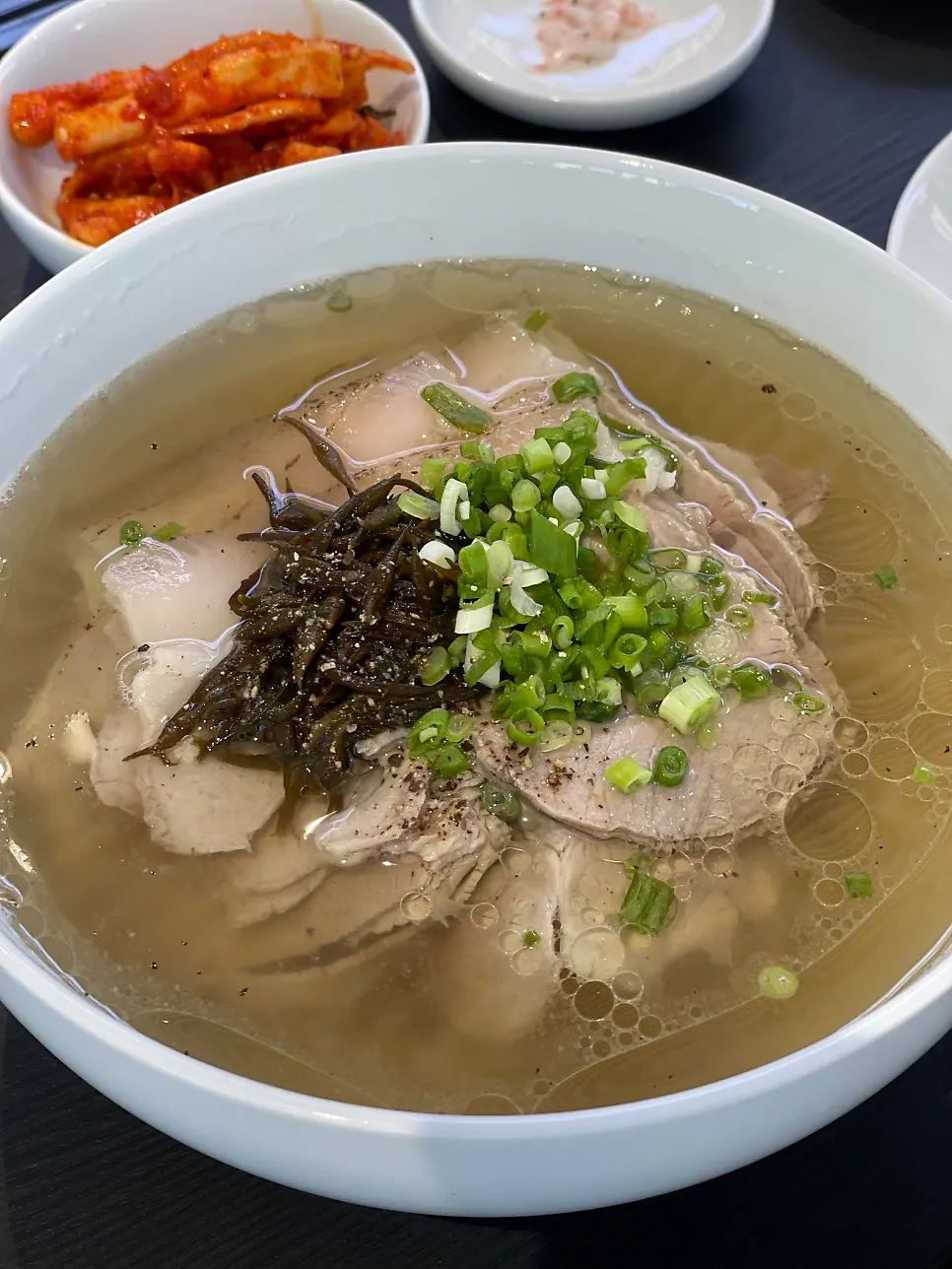 A bowl of clear gomtang with clean broth