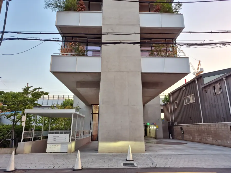 성수 아차산로 티 커피 건물 외부