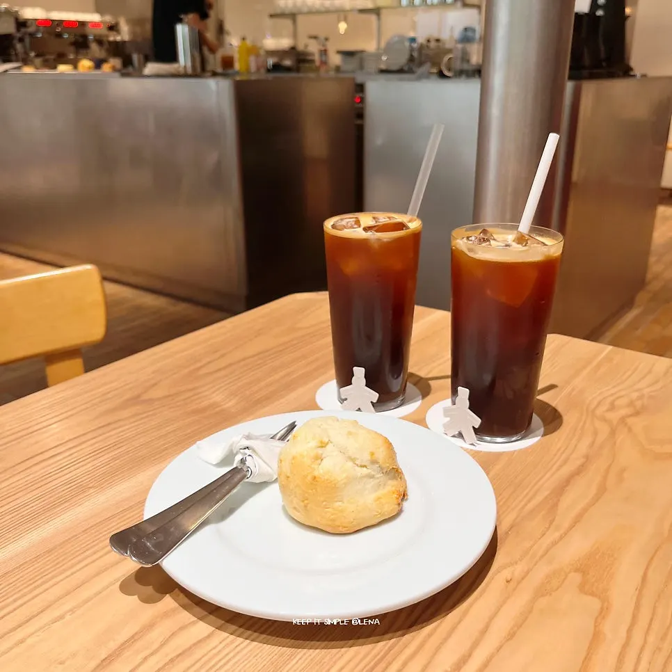 View of the table while drinking the iced americano