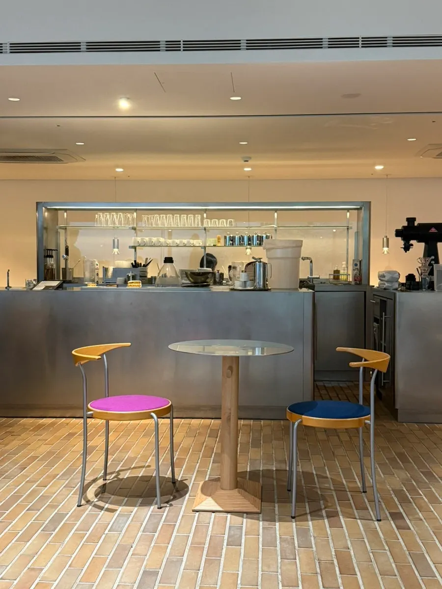 Atmosphere after entering T Coffee on basement level one
