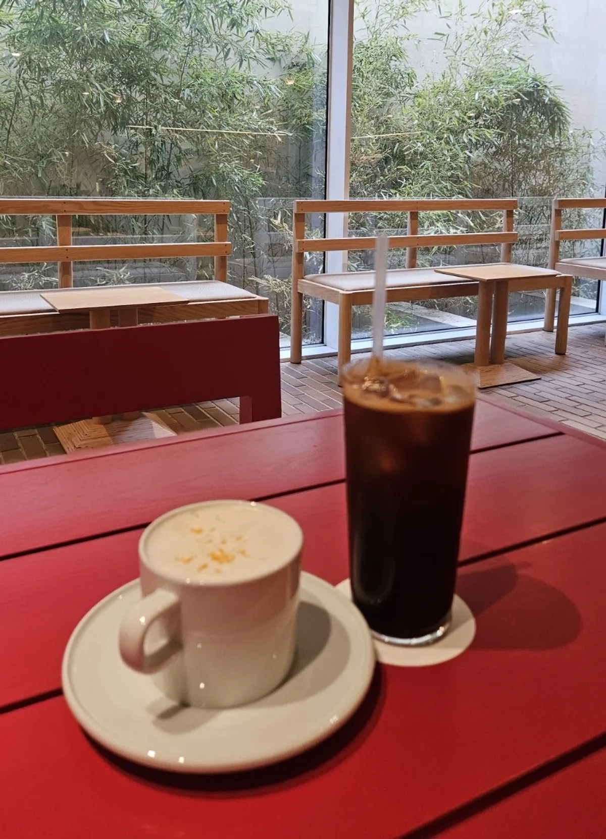 Interior atmosphere of T Coffee in Seongsu