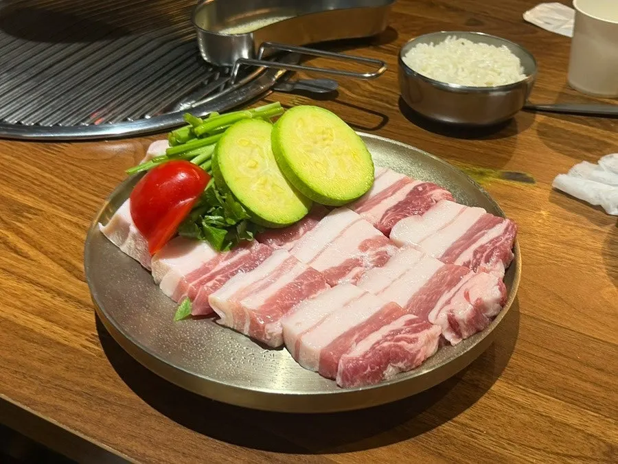 성수터전 뚝섬본점 메뉴판과 터전 인기한판