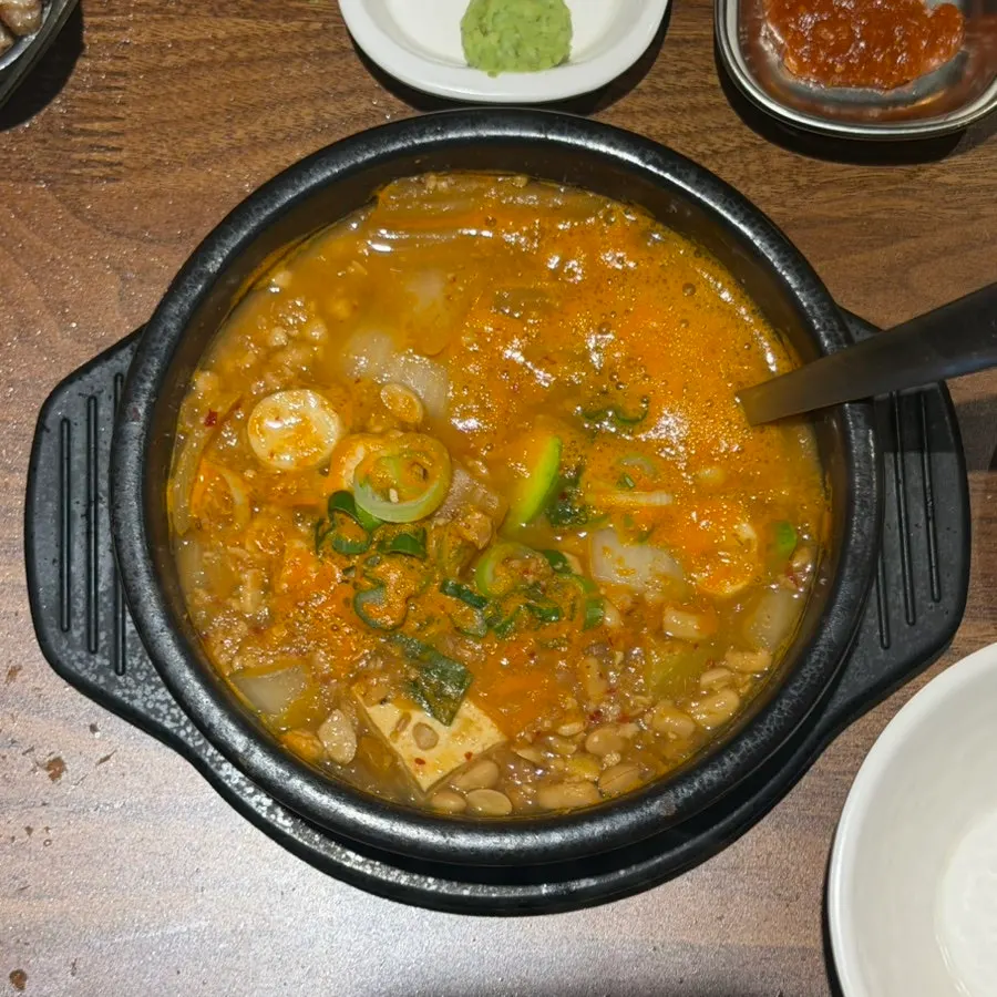 충청도 할머니표 청국장 한 뚝배기