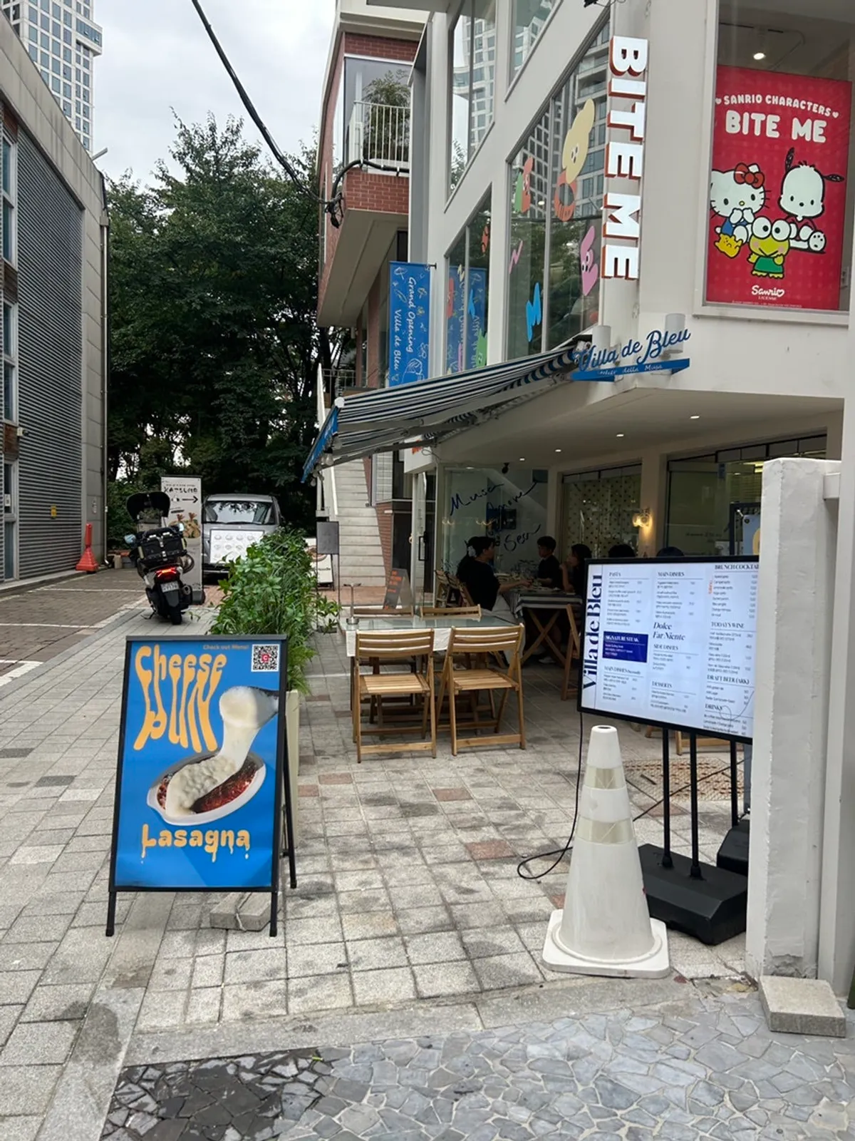 Visiting a Mediterranean dining restaurant in Seongsu-dong