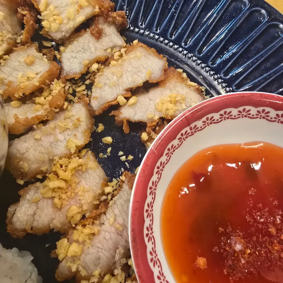 Pork jowl fritters served alongside the mu thod curry