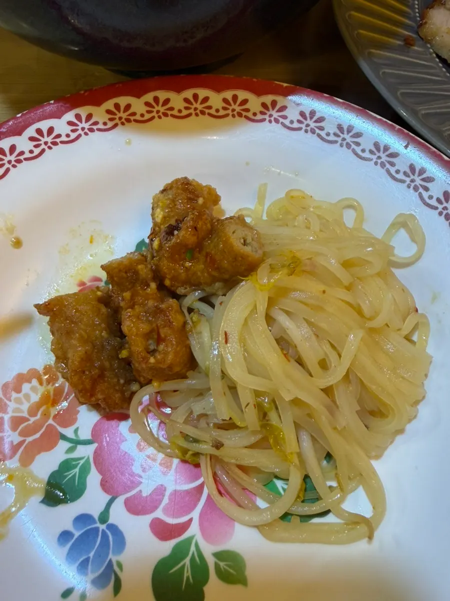 Pho noodles in a spicy curry broth