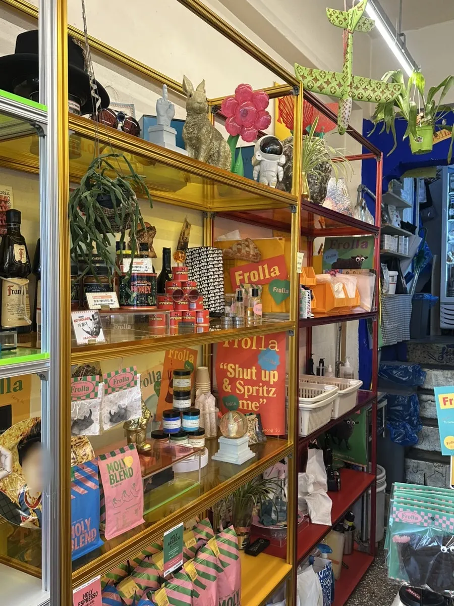 Frolla's kitschy interior design