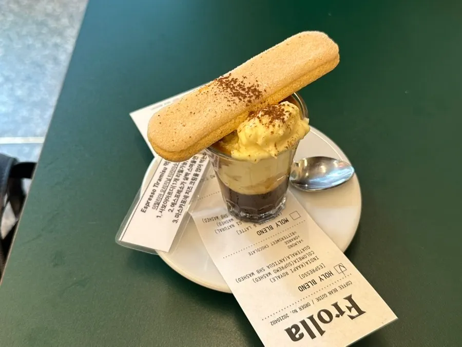 Peach tiramisu at Frolla