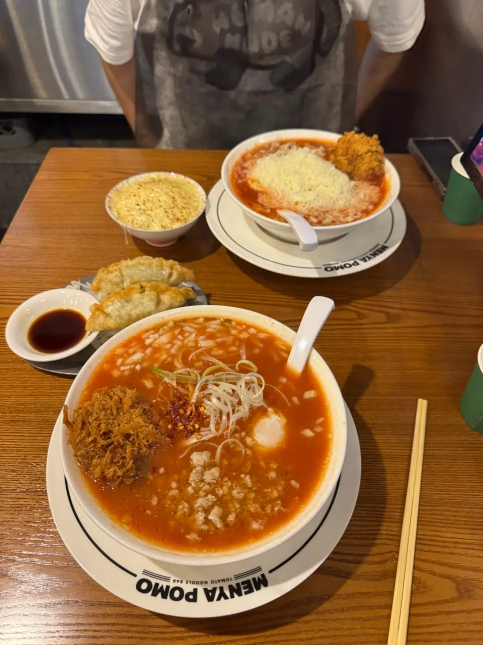 사골 베이스 토마토라멘 국물 클로즈업