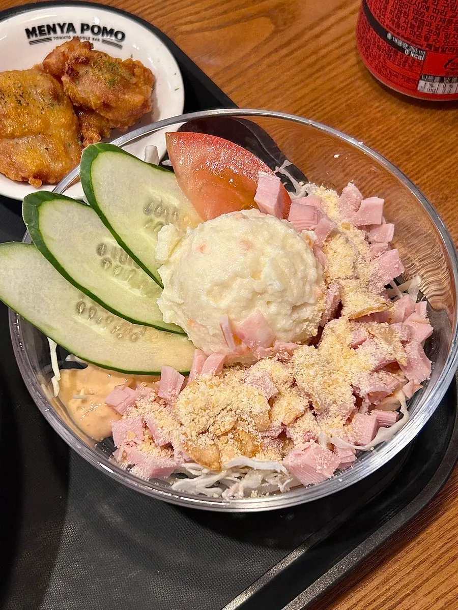 탄탄 토마토라멘 국물 사진