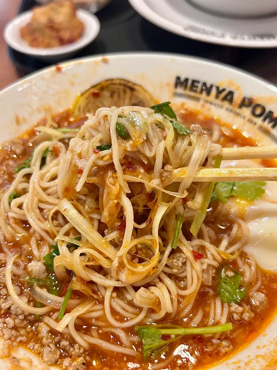 고수와 토마토라멘 조합 사진
