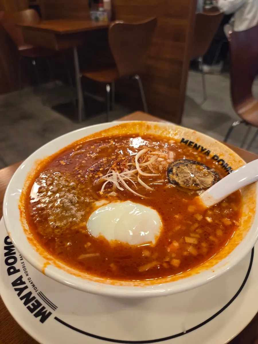 Thick cheese tomato ramen noodles