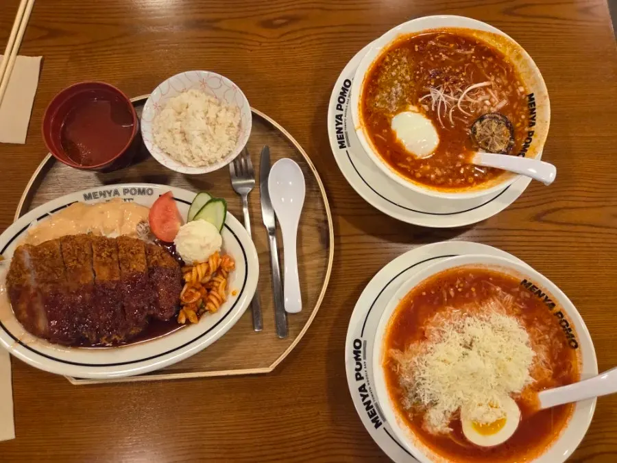 Tomato ramen and tonkatsu meal combination