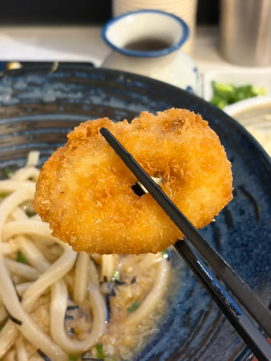 통통하고 쫄깃한 통오징어튀김