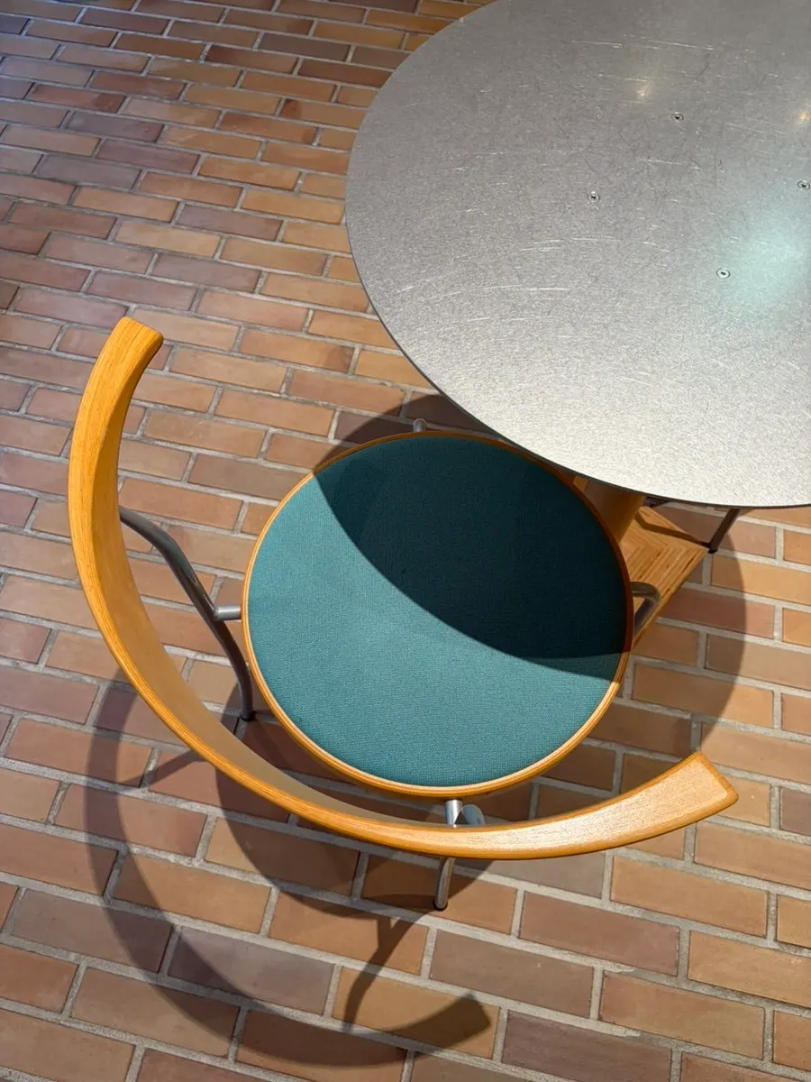 Café interior with striking colors and design