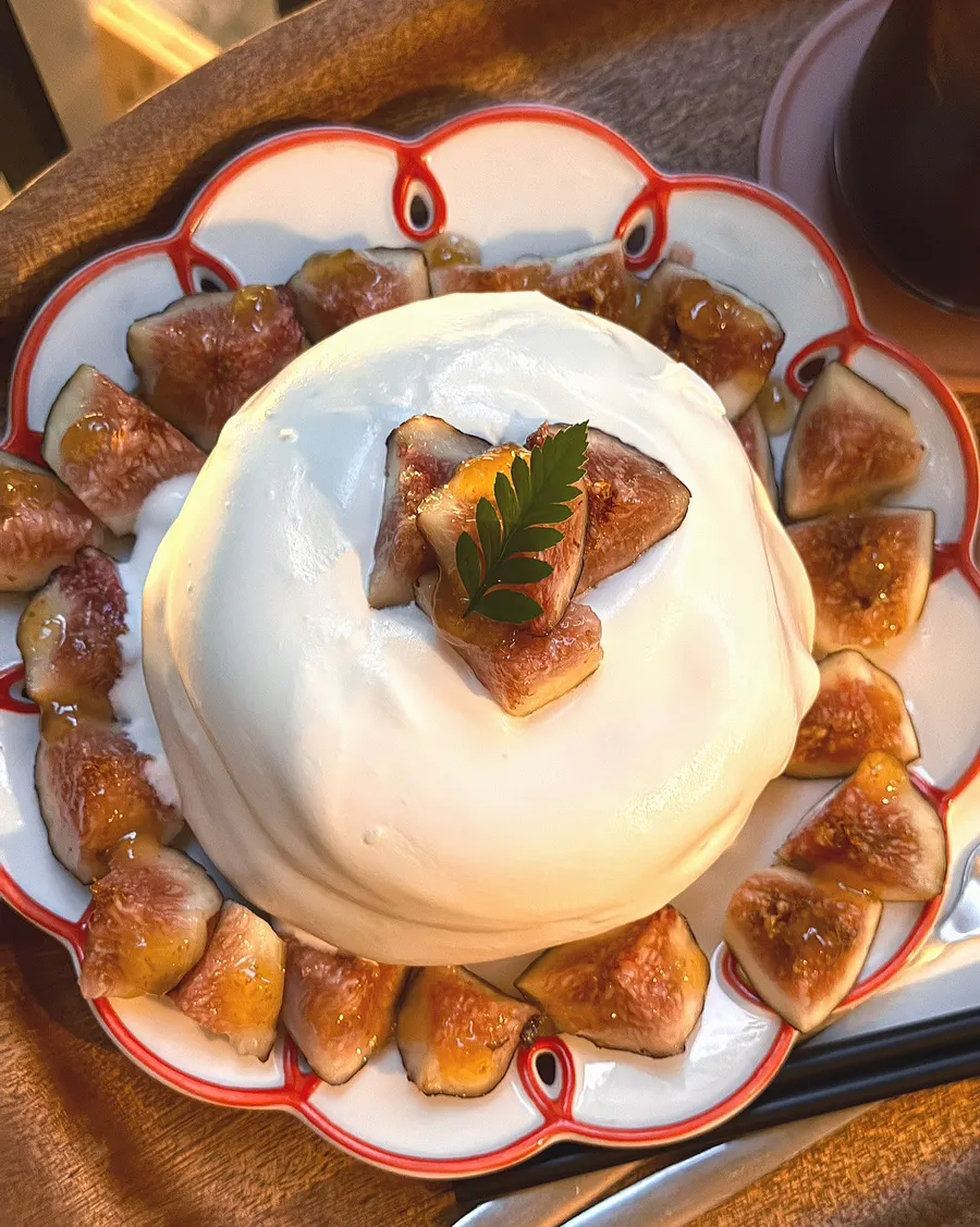 A forkful cross-section of the fig soufflé