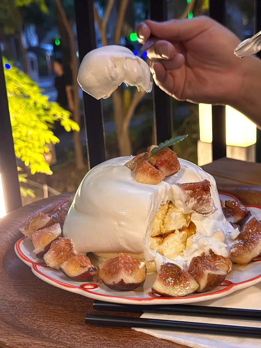 Soufflé piled high with seasonal figs