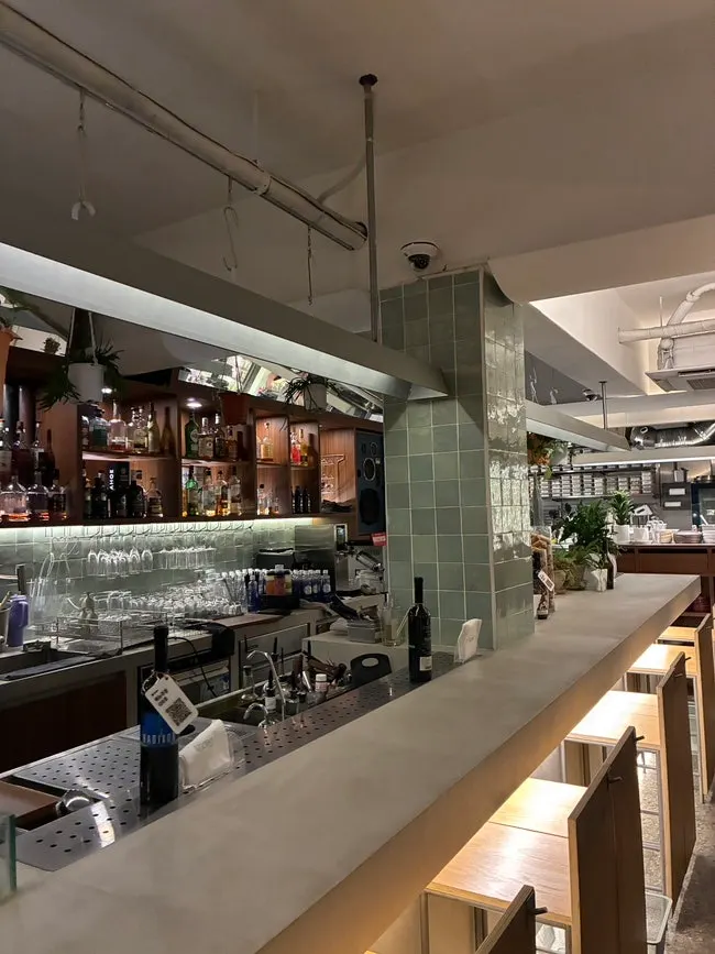 Out of Order bar seating and workflow