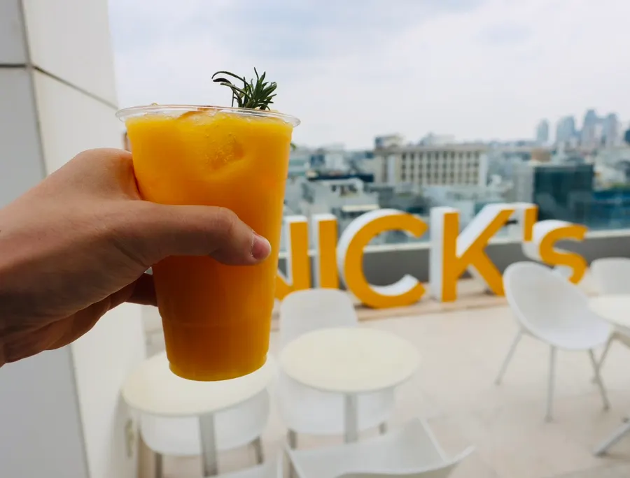 Cover image of Selected Nicks, a large café near Gangnam Station