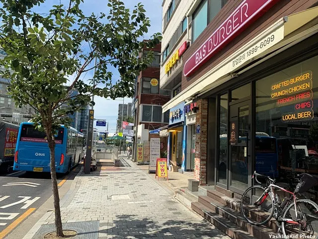 BAS Burger Seonyudo close to Seonyudo Station Exit 4