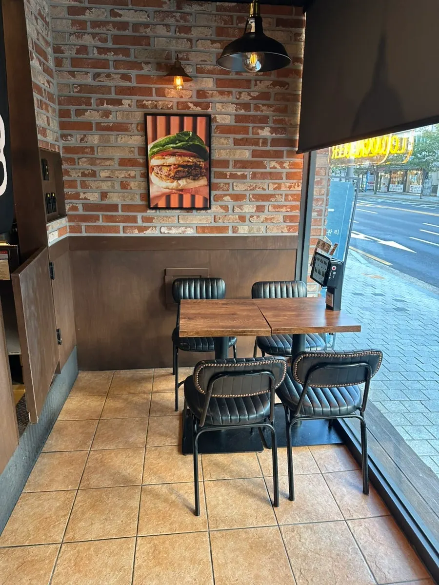 BAS Burger storefront in front of Seonyudo Station Exit 4
