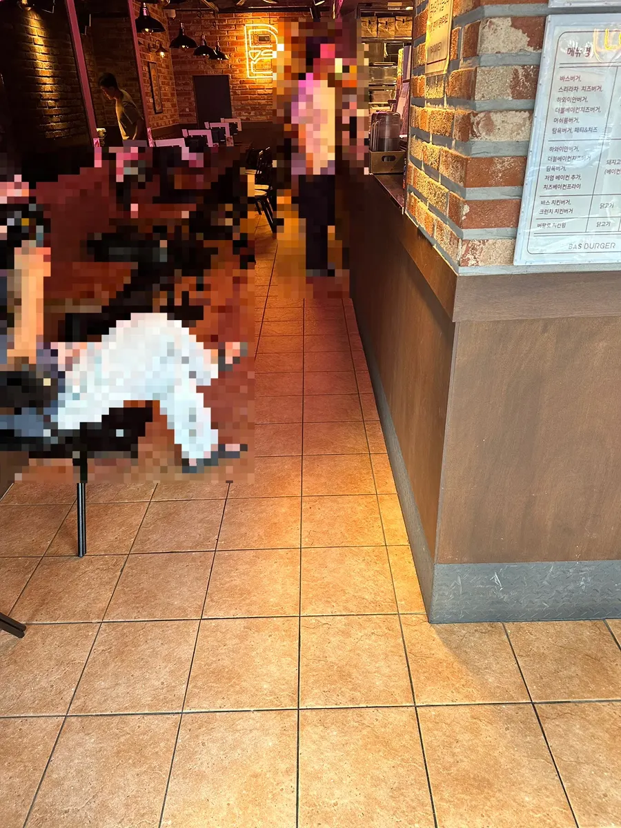 Interior with an American-diner feel