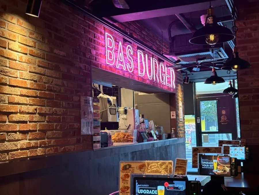 Interior view with 2-person tables
