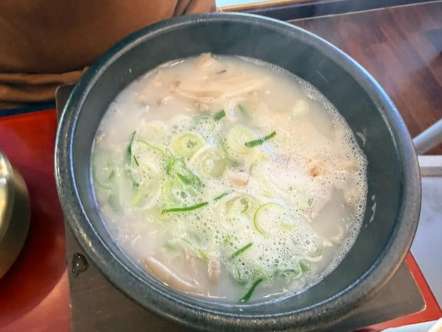 A full gukbap lunch spread