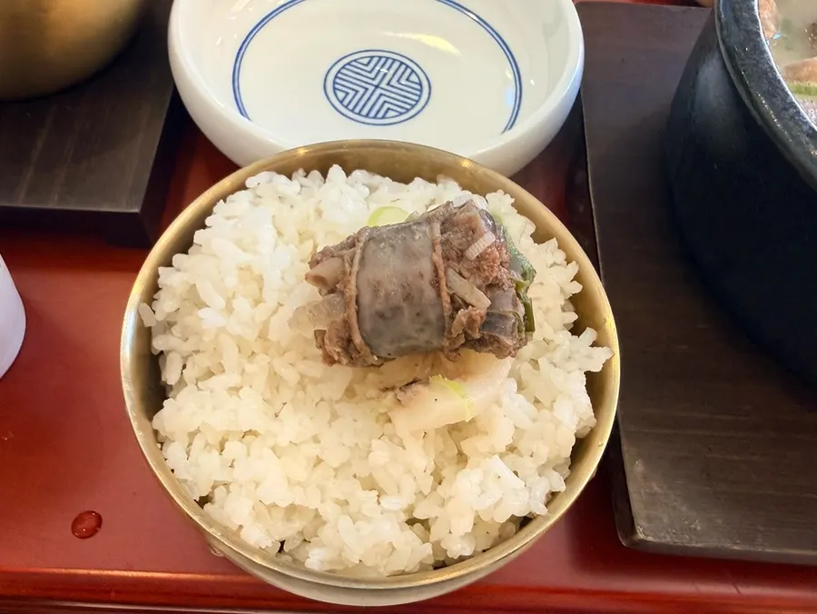 Earthenware-bowl gukbap with side dishes