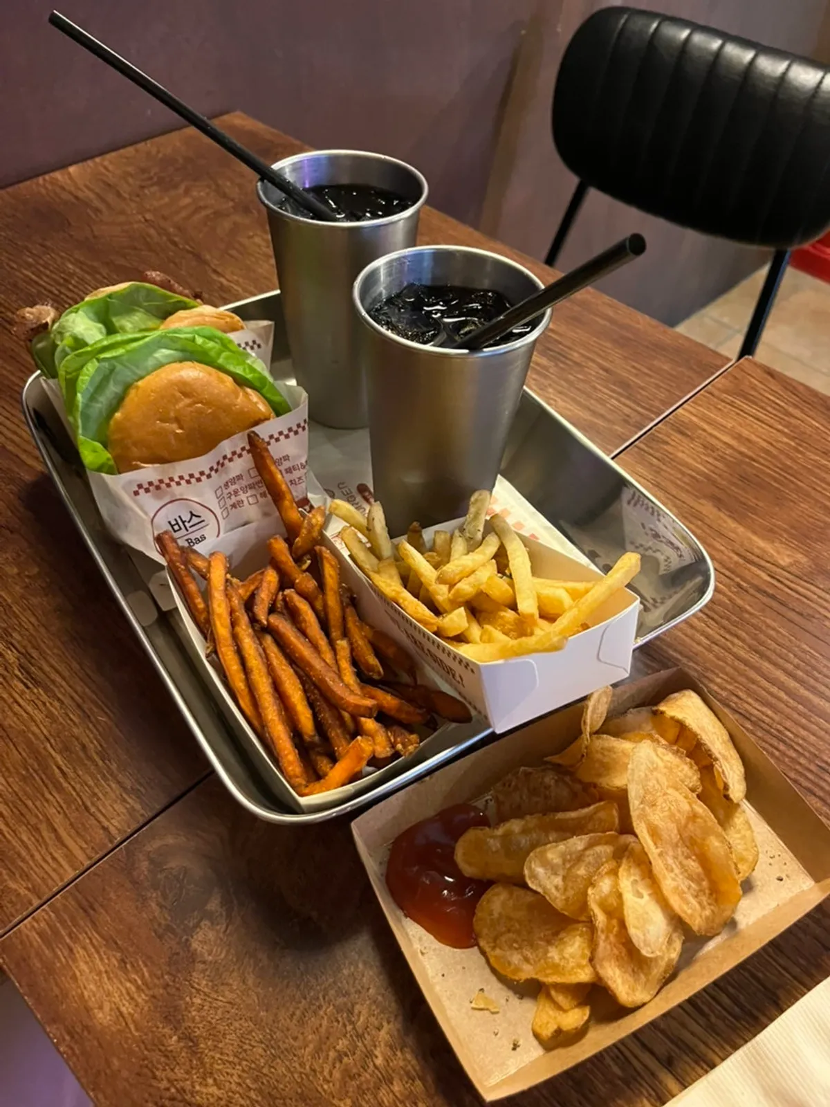 Featured photo from a visit to BAS Burger Seonyudo