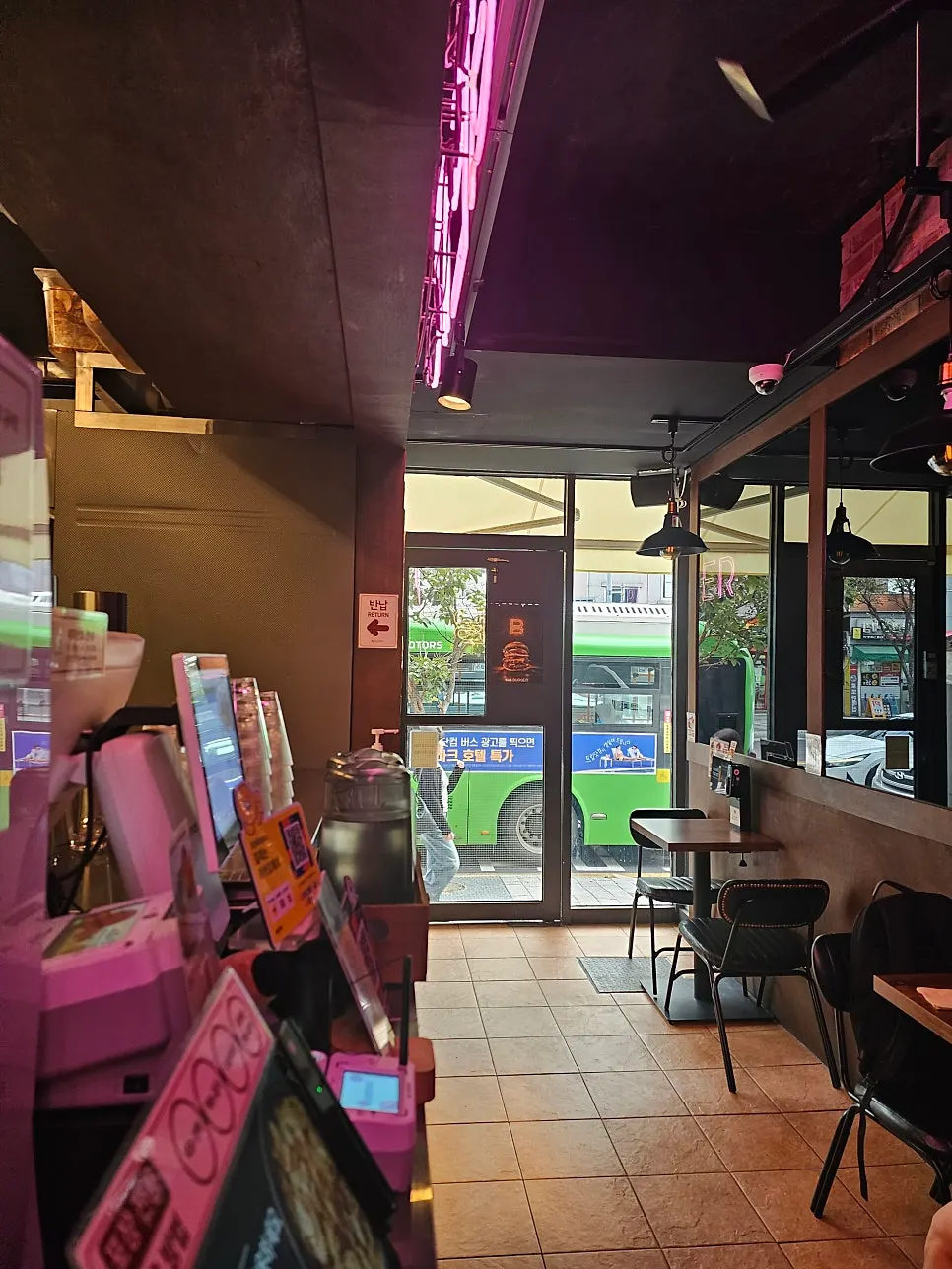 View of the window area with a large window