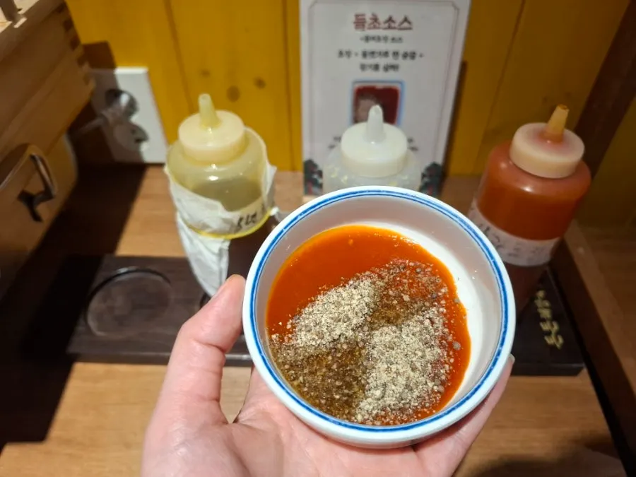 편백순대찜 옆 들초소스장 코너