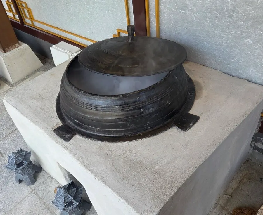 매장 입구 쪽 전경