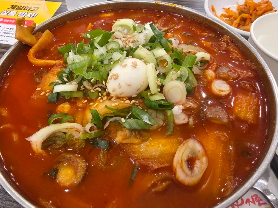Soft tofu jjamppong with large chunks of tofu