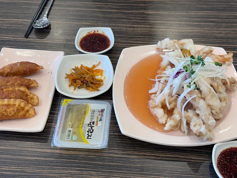 찹쌀탕수육 한 접시