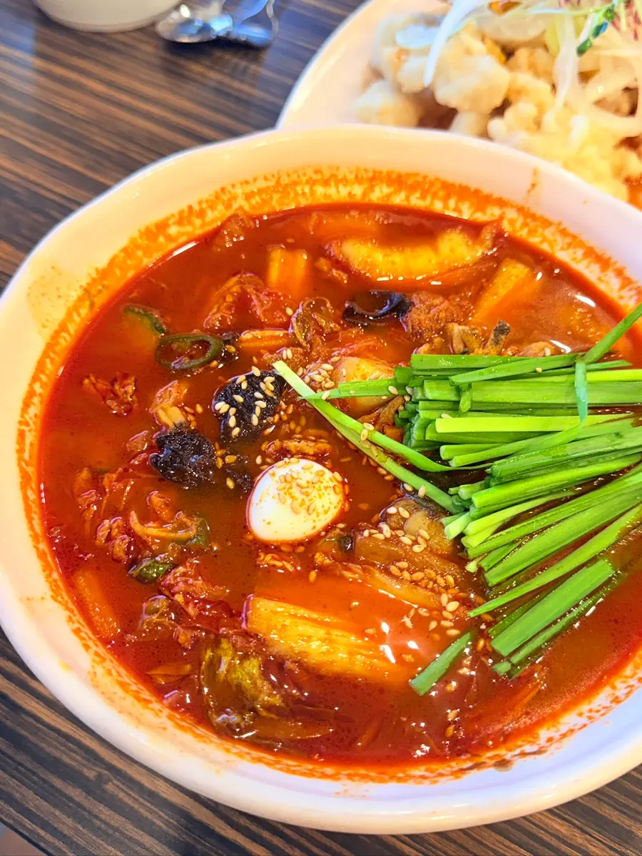 Sharing tangsuyuk with the kids