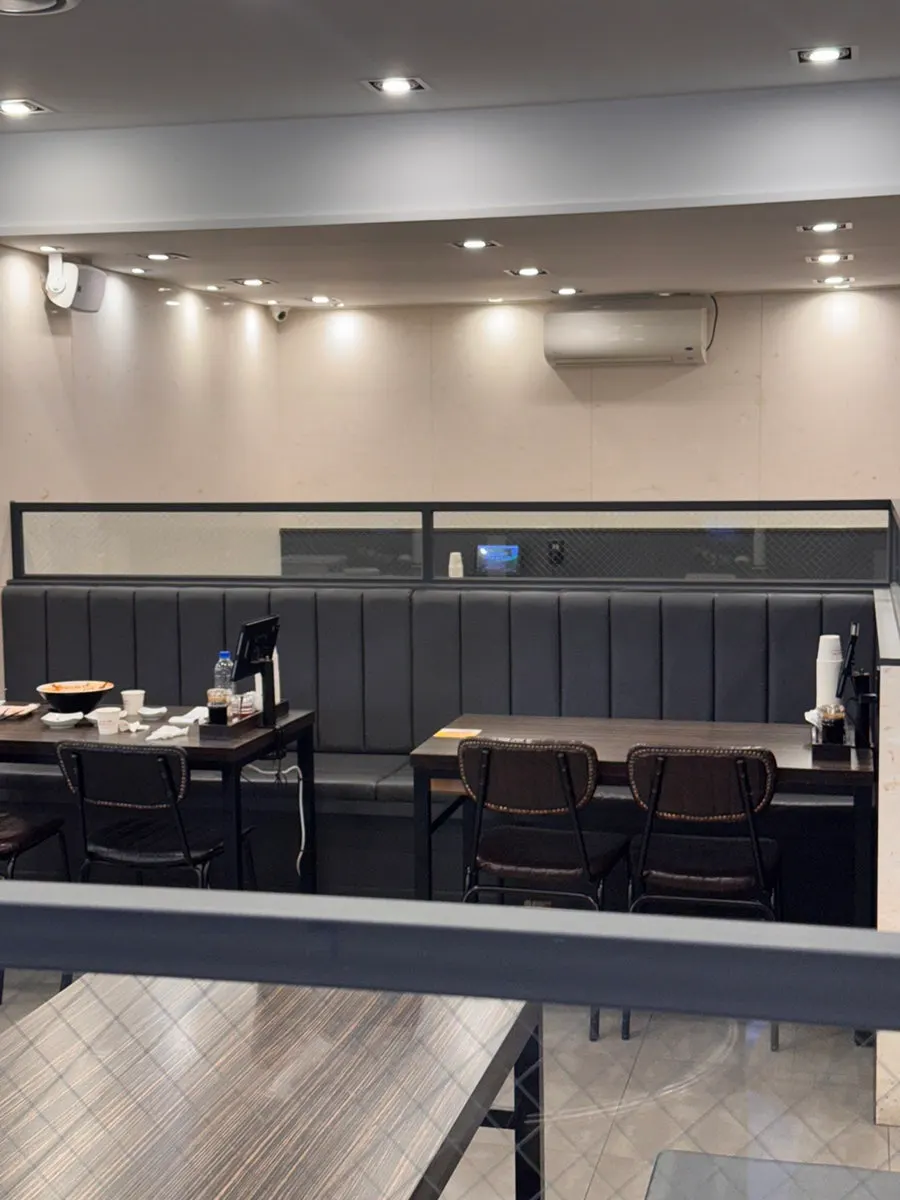 View near the entrance of Jjamppong Jijeon Seooreung Branch