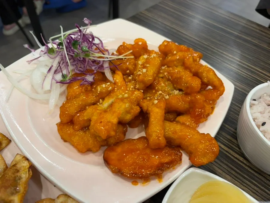 A plate of Sichuan tangsuyuk