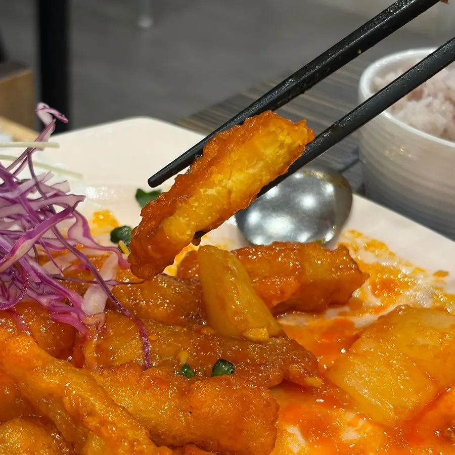 Sweet potato pieces inside the Sichuan tangsuyuk
