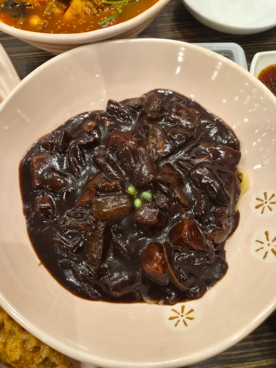 Dip-style tangsuyuk served with sauce on the side