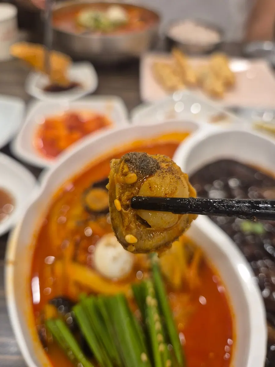 꼬막과 오징어가 든 짬뽕