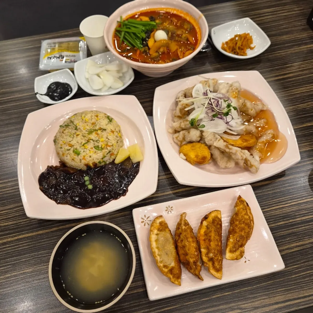 짬뽕지존 서오릉점 종류별 중식 메뉴 한 상