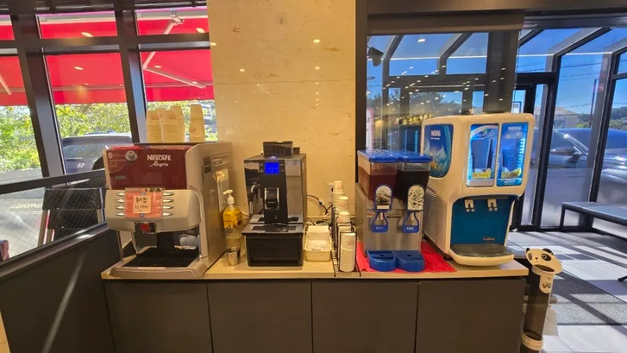 Self-serve bar with the unlimited rice refill cooker